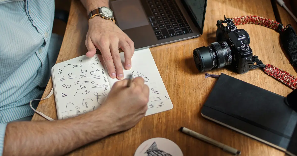 Designing a logo - festured image